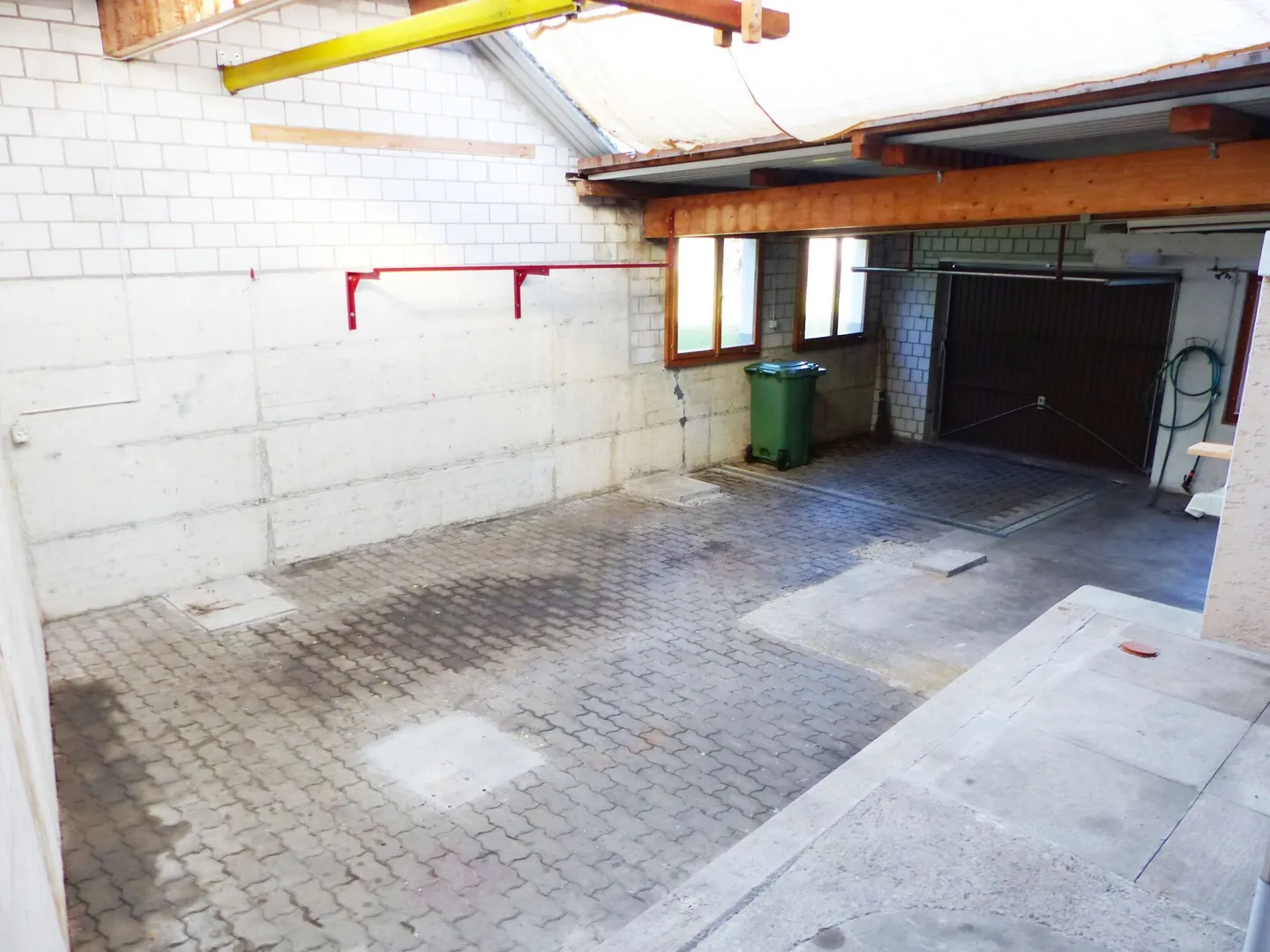 LARGE SINGLE-FAMILY HOUSE WITH POTENTIAL - Photo 14 of 16