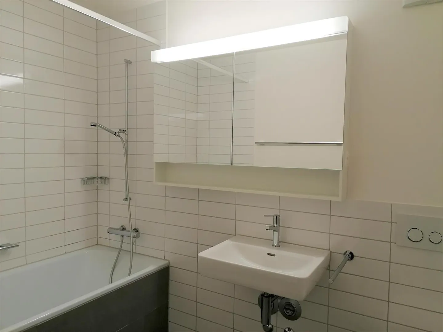 Apartment for rent - Photo 4 of 9