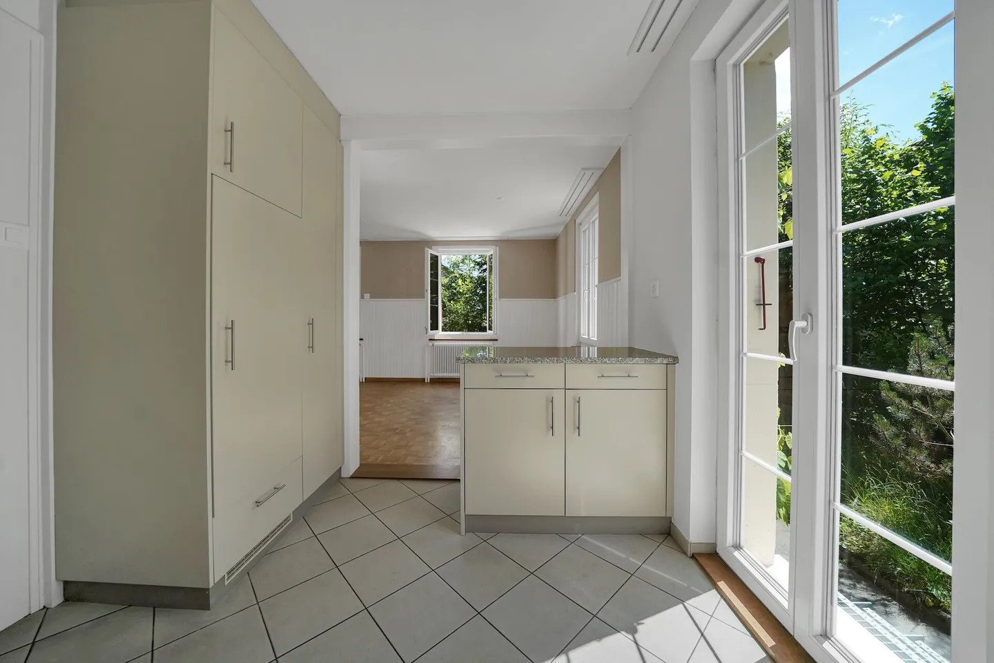 Charming, Central Single-Family Home with Garden in Herzogenbuchsee - Photo 7 of 19