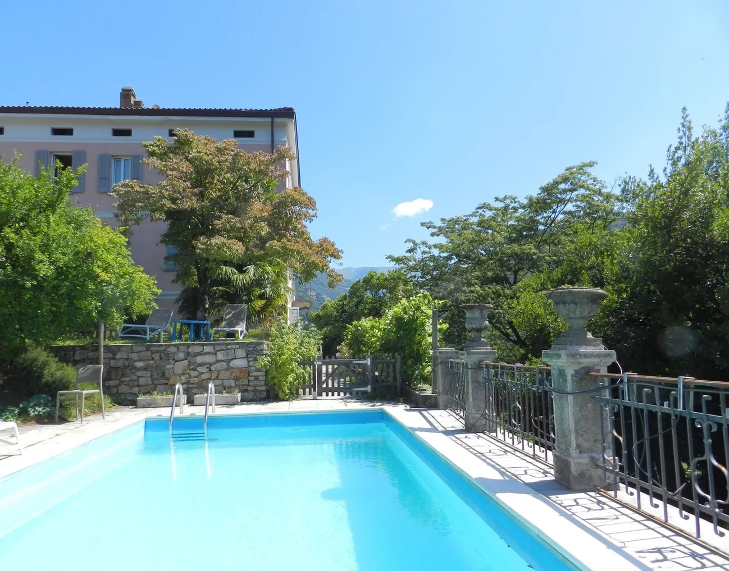 Villa in vendita - Foto 2 di 5