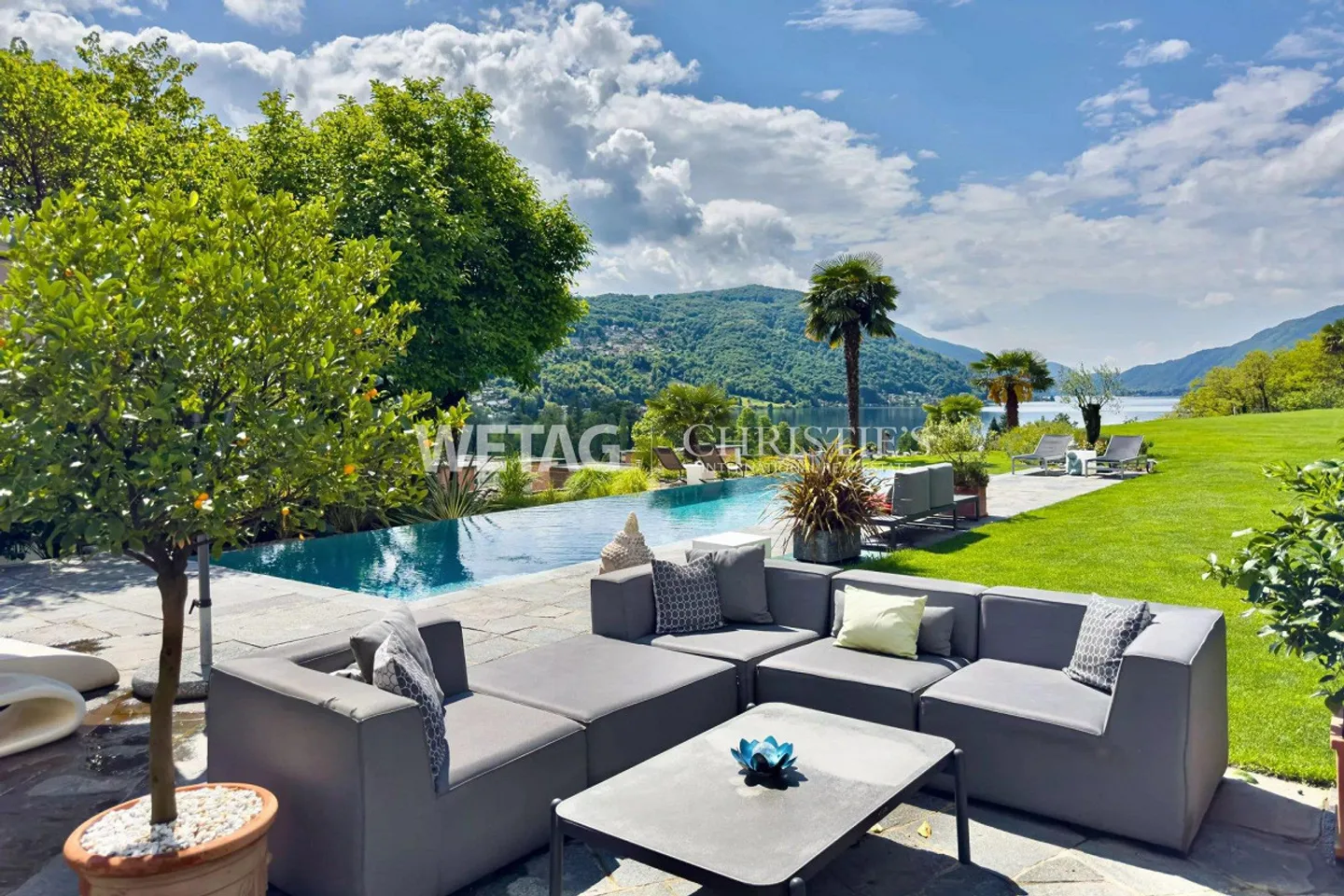 Elegante Villa mit Infinity-Pool - Foto 6 von 13