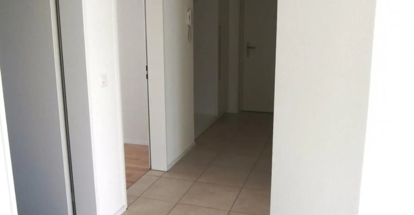 Modernes 3.5-Zimmer-Apartment - Foto 8 von 10