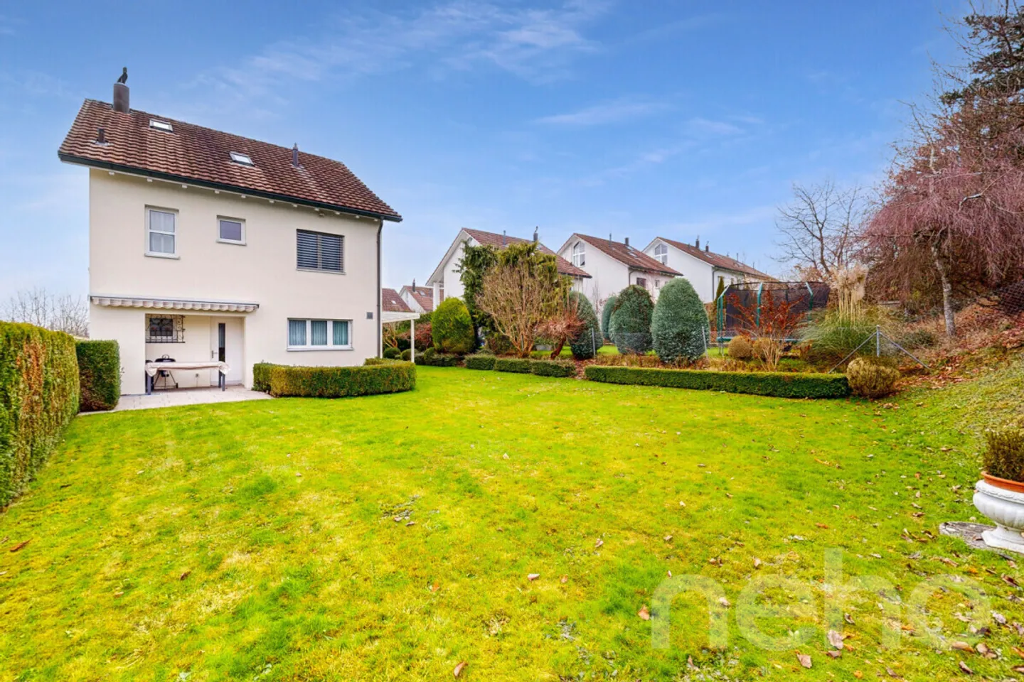 Grosszügiges Haus mit Garten, Doppelgarage und Tempo-30-Lage - Foto 4 von 12