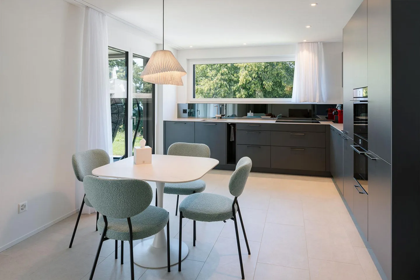 Appartamento esclusivo di 5,5 stanze con vista lago e accesso diretto all'ascensore - Foto 8 di 15