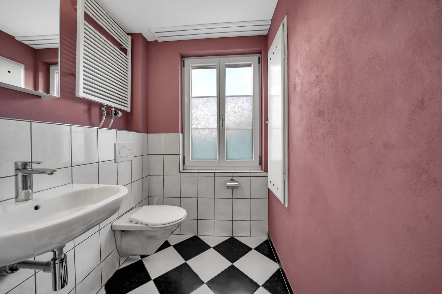 Charming, Central Single-Family Home with Garden in Herzogenbuchsee - Photo 12 of 19