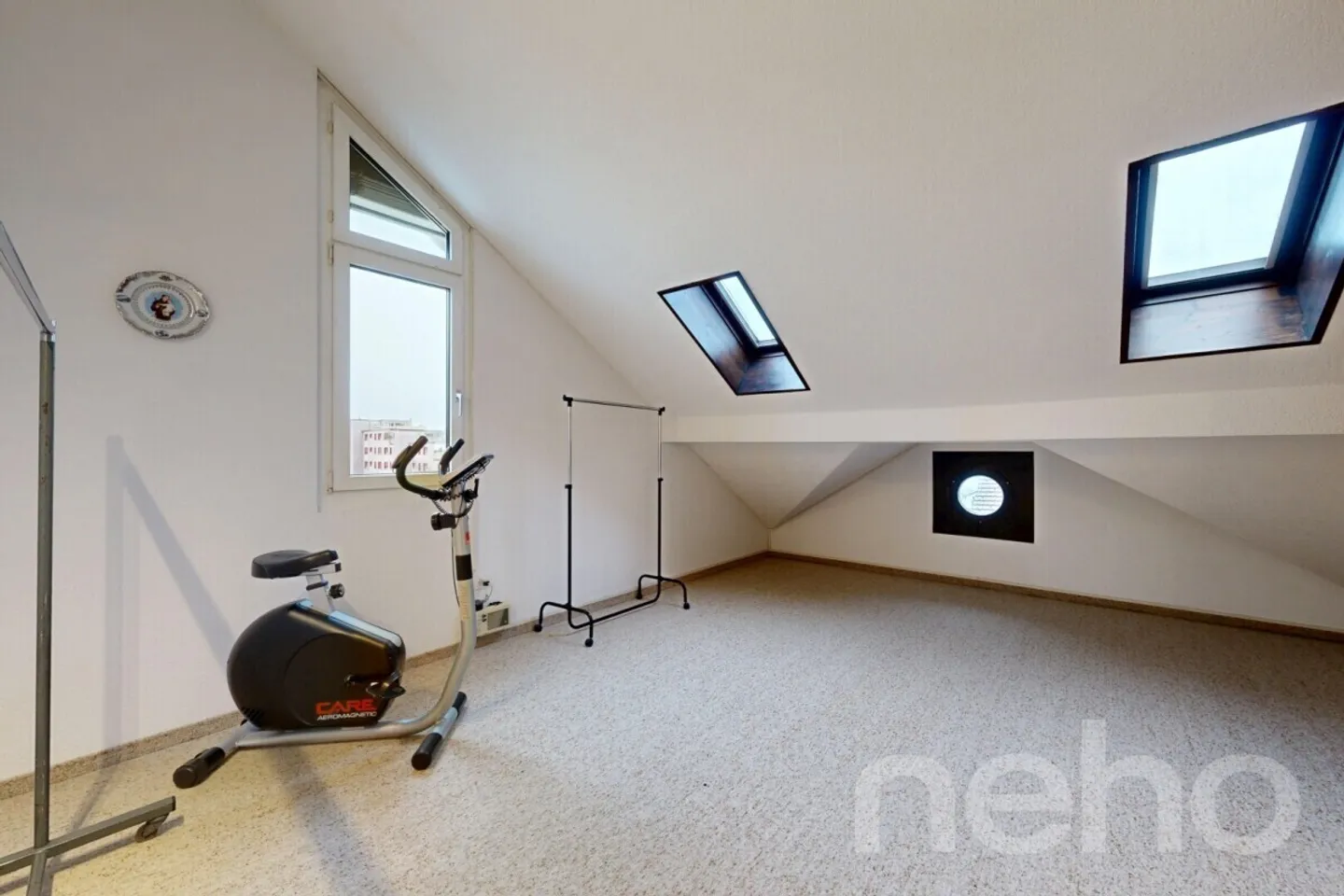 Grosszügiges Haus mit Garten, Doppelgarage und Tempo-30-Lage - Foto 10 von 12