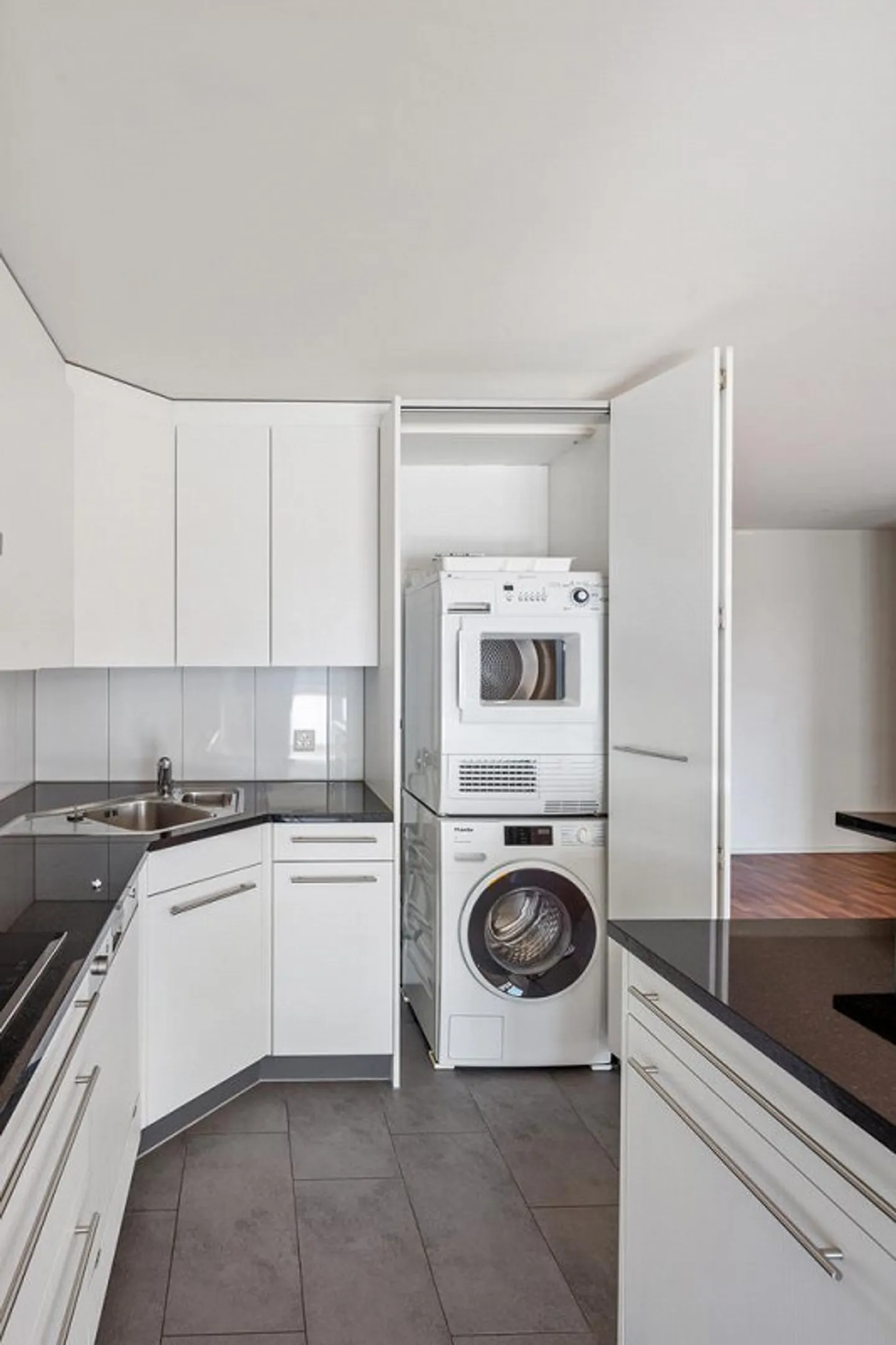 Beautiful apartment in a top location - Photo 7 of 10