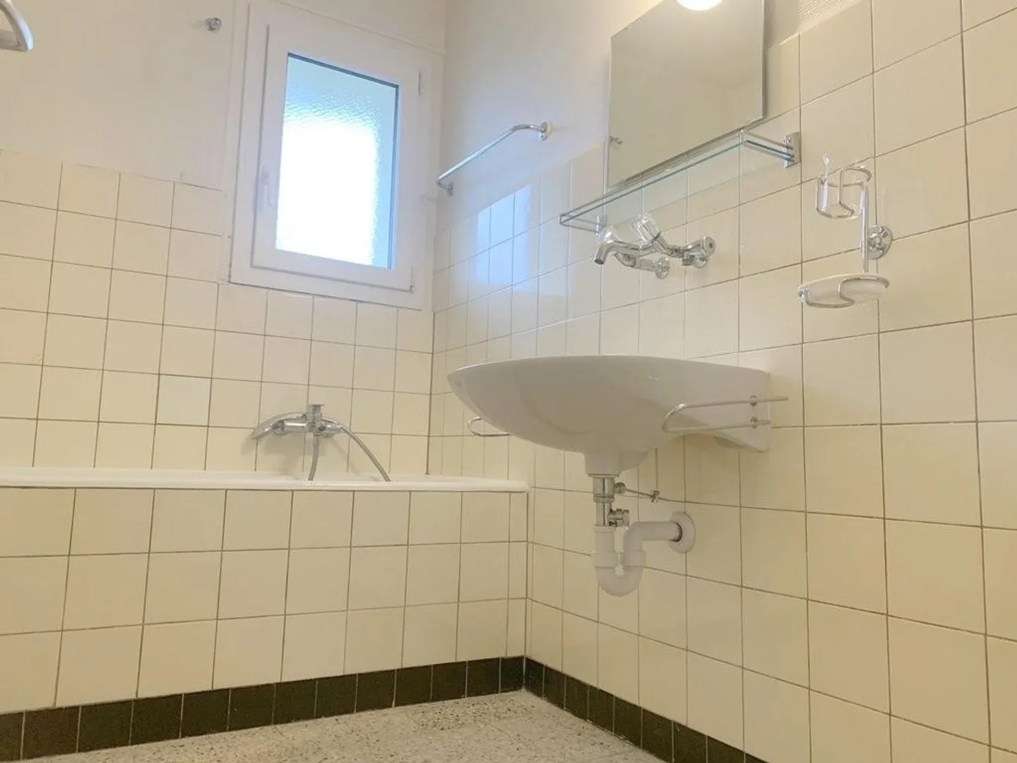 Zona tranquilla sulle alture di Vevey - Foto 8 di 11