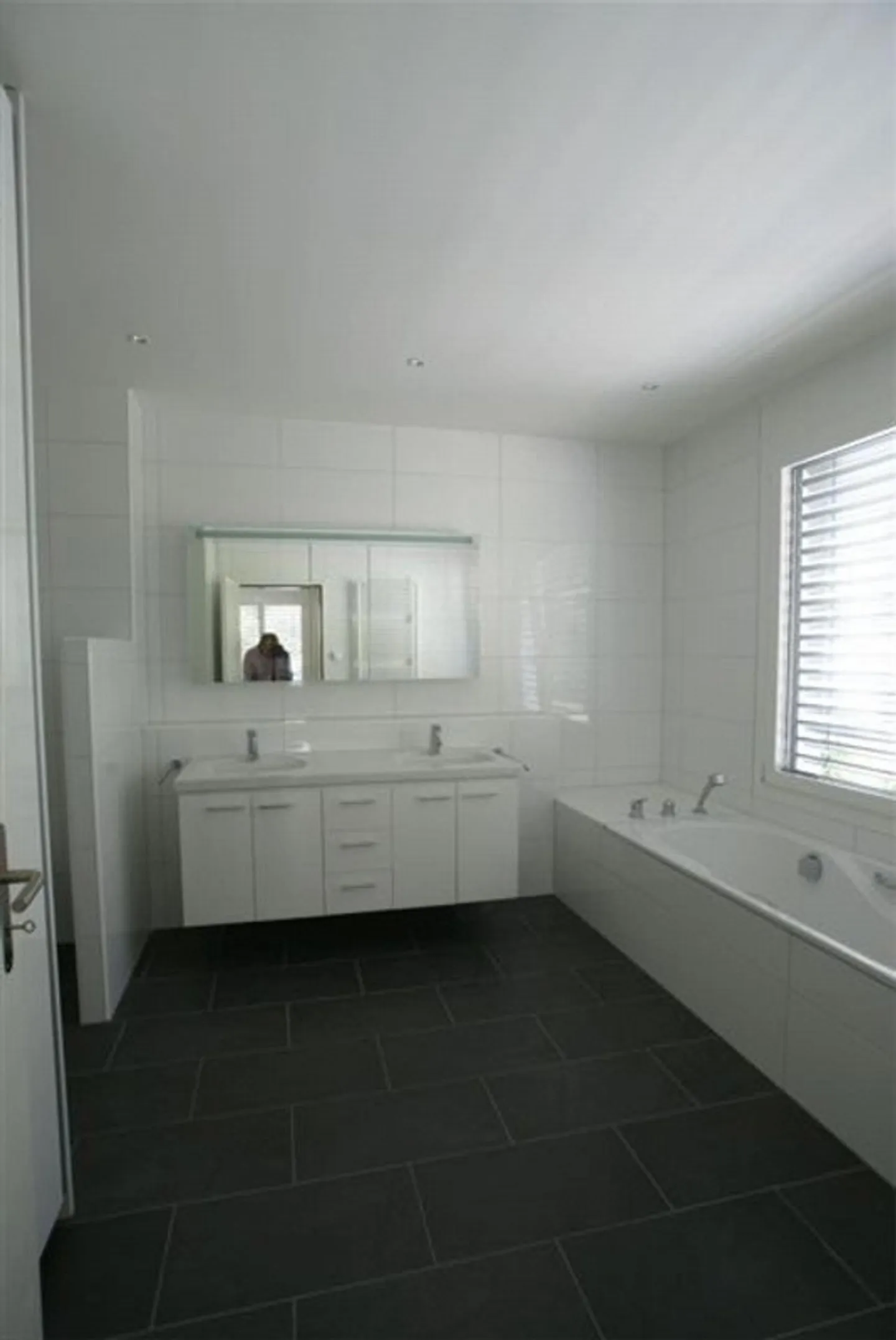 Luxury apartment with hobby room and parking space in underground garage - Photo 8 of 13