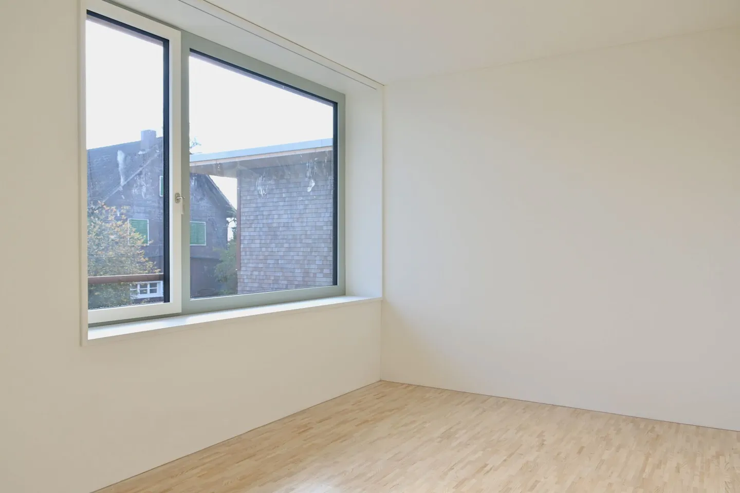 Modern and Charming 4.5 Room Apartment in Flawil - Photo 8 of 12