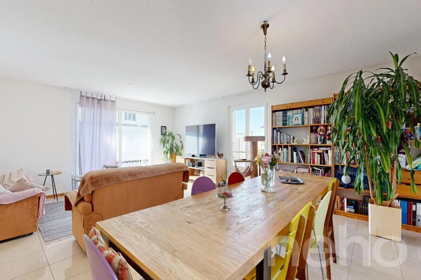 4.5 bright rooms in a quiet area, close to amenities - Photo 3 of 12