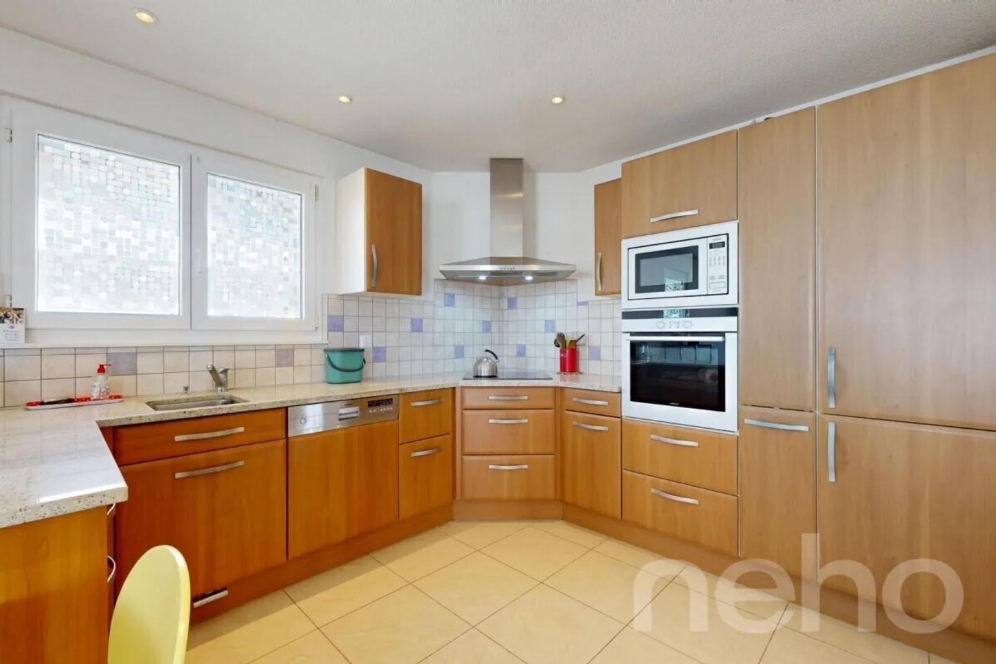 4.5 bright rooms in a quiet area, close to amenities - Photo 4 of 12
