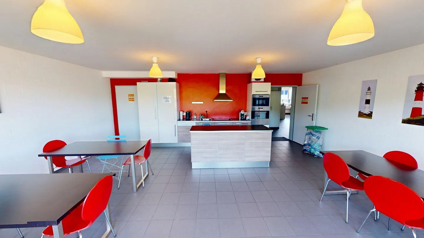 Proprietà commerciale con ufficio, magazzino/produzione e garage ... - Foto 16 di 27