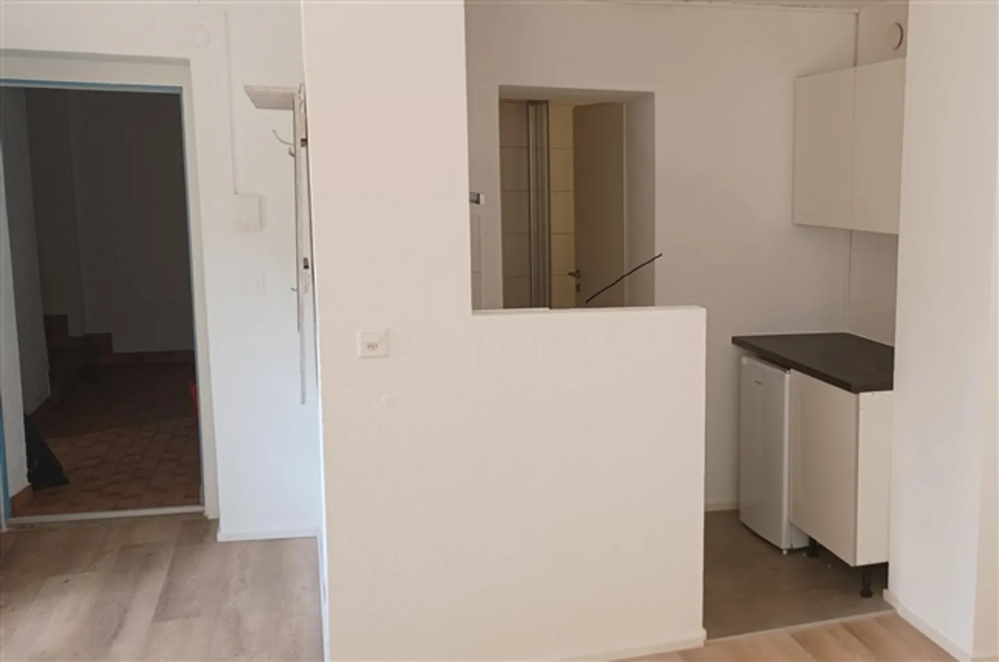 Charming Studio Apartment in the Center of Freiburg, Ideal for Students - Photo 3 of 7