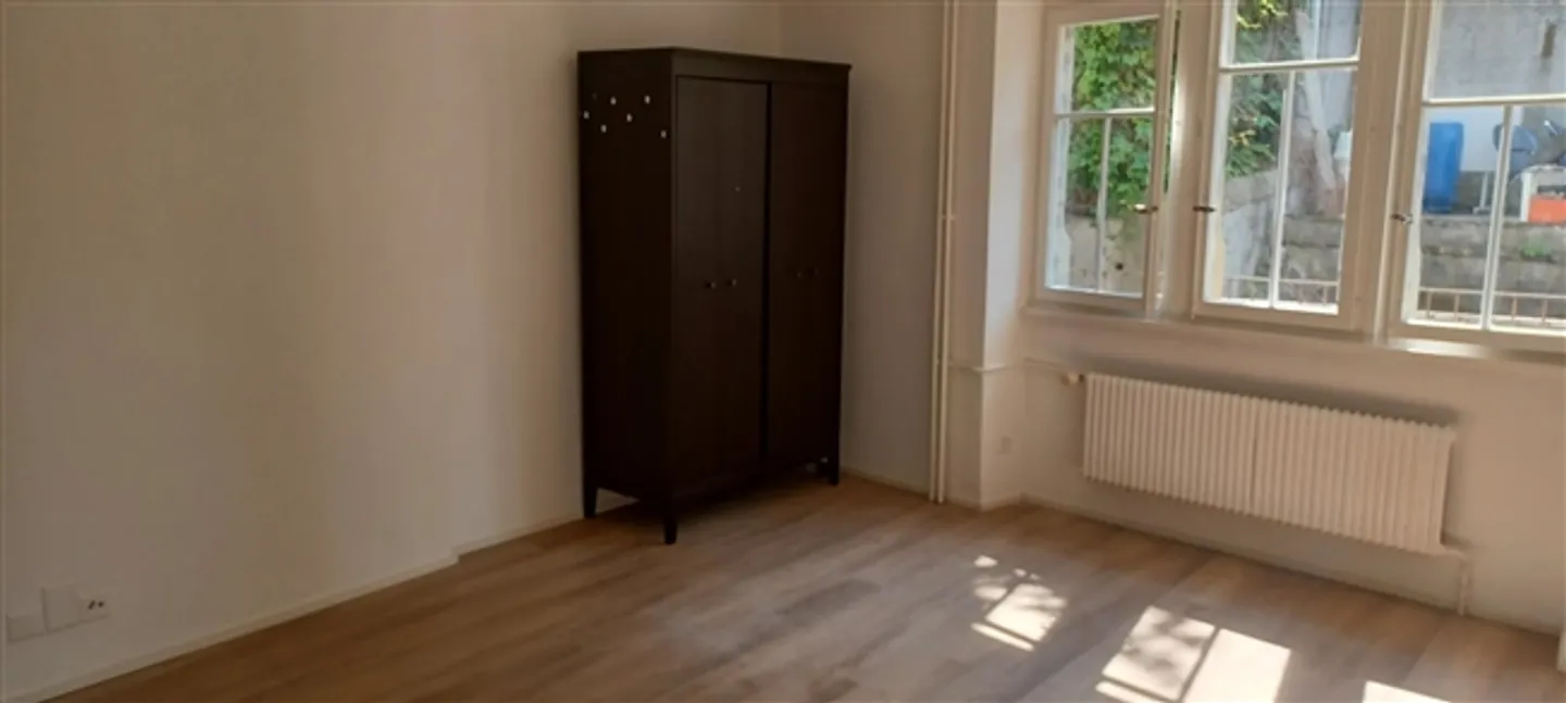 Charming Studio Apartment in the Center of Freiburg, Ideal for Students - Photo 2 of 7
