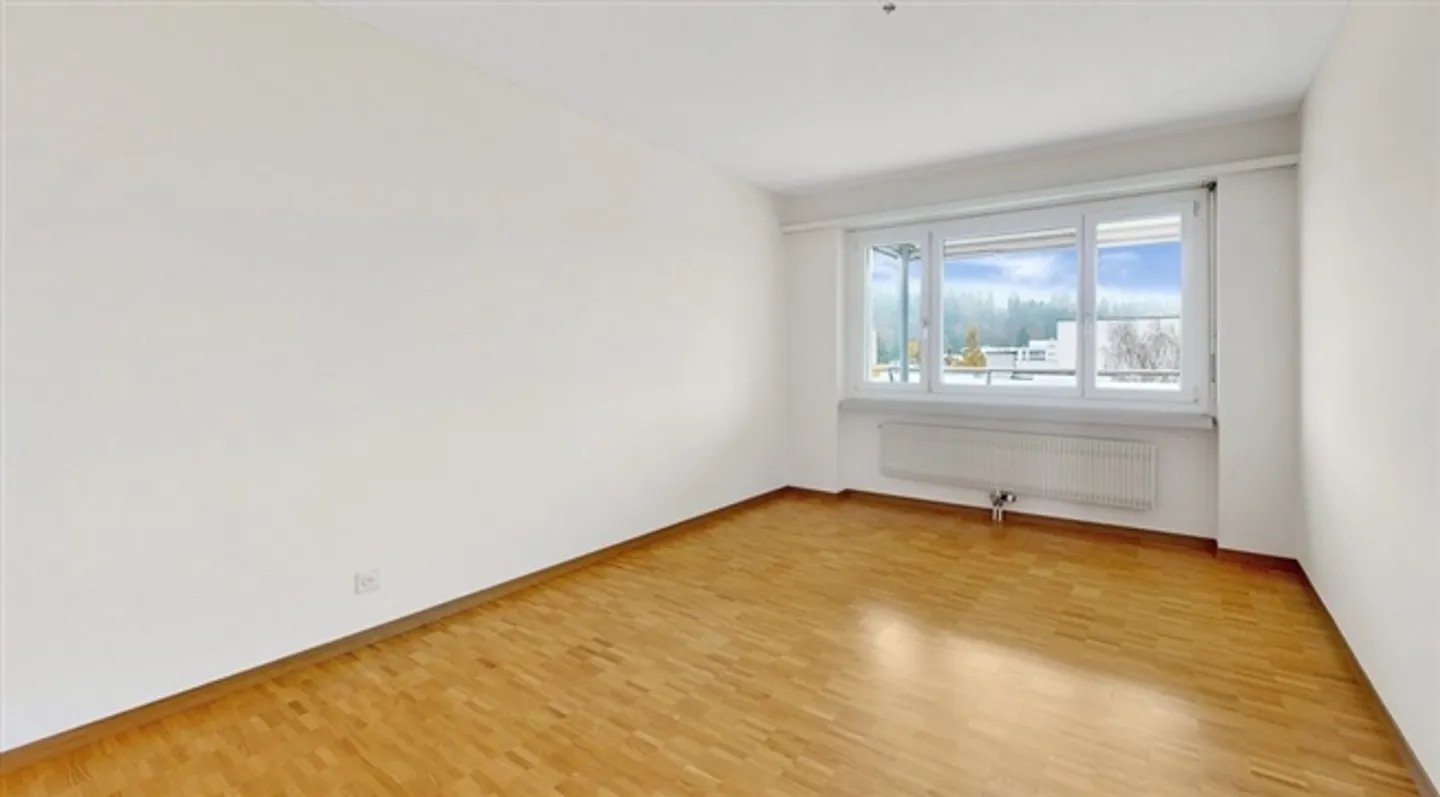 Light, tranquility and quality of living - your new home awaits - Photo 8 of 12