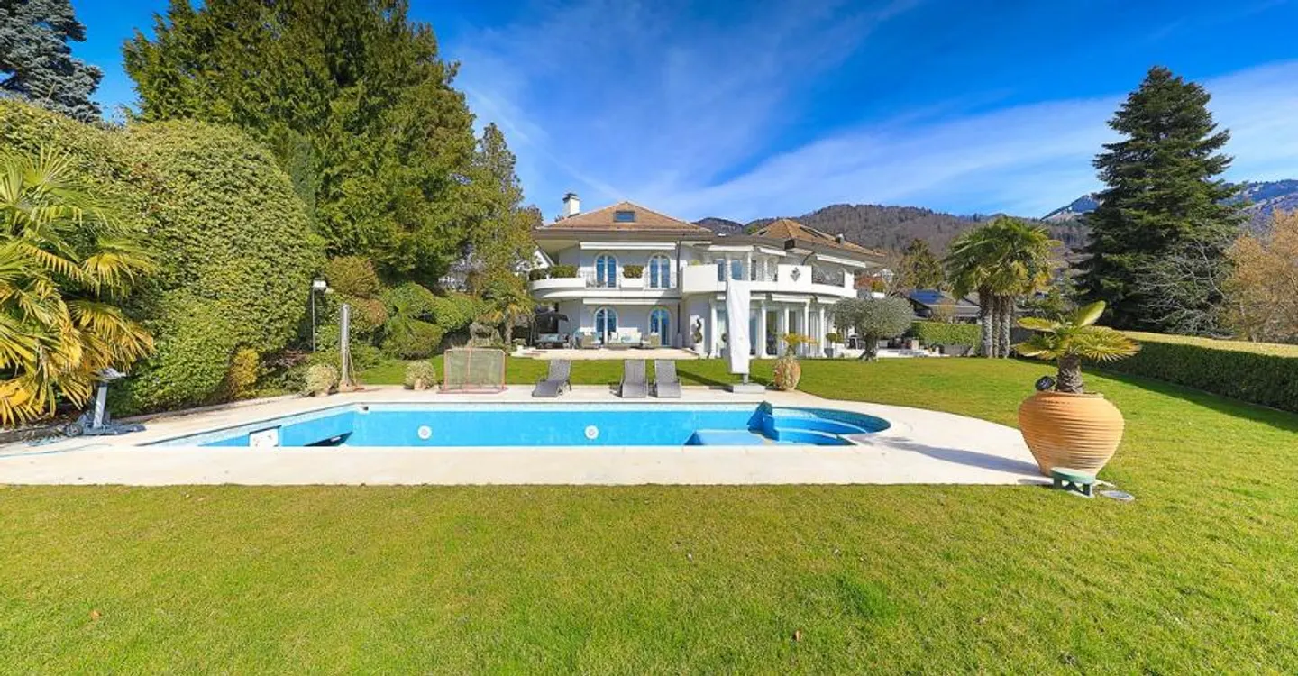 Magnifique villa individuelle avec vue imprenable sur les hauteurs de Montreux - Photo 2 sur 12