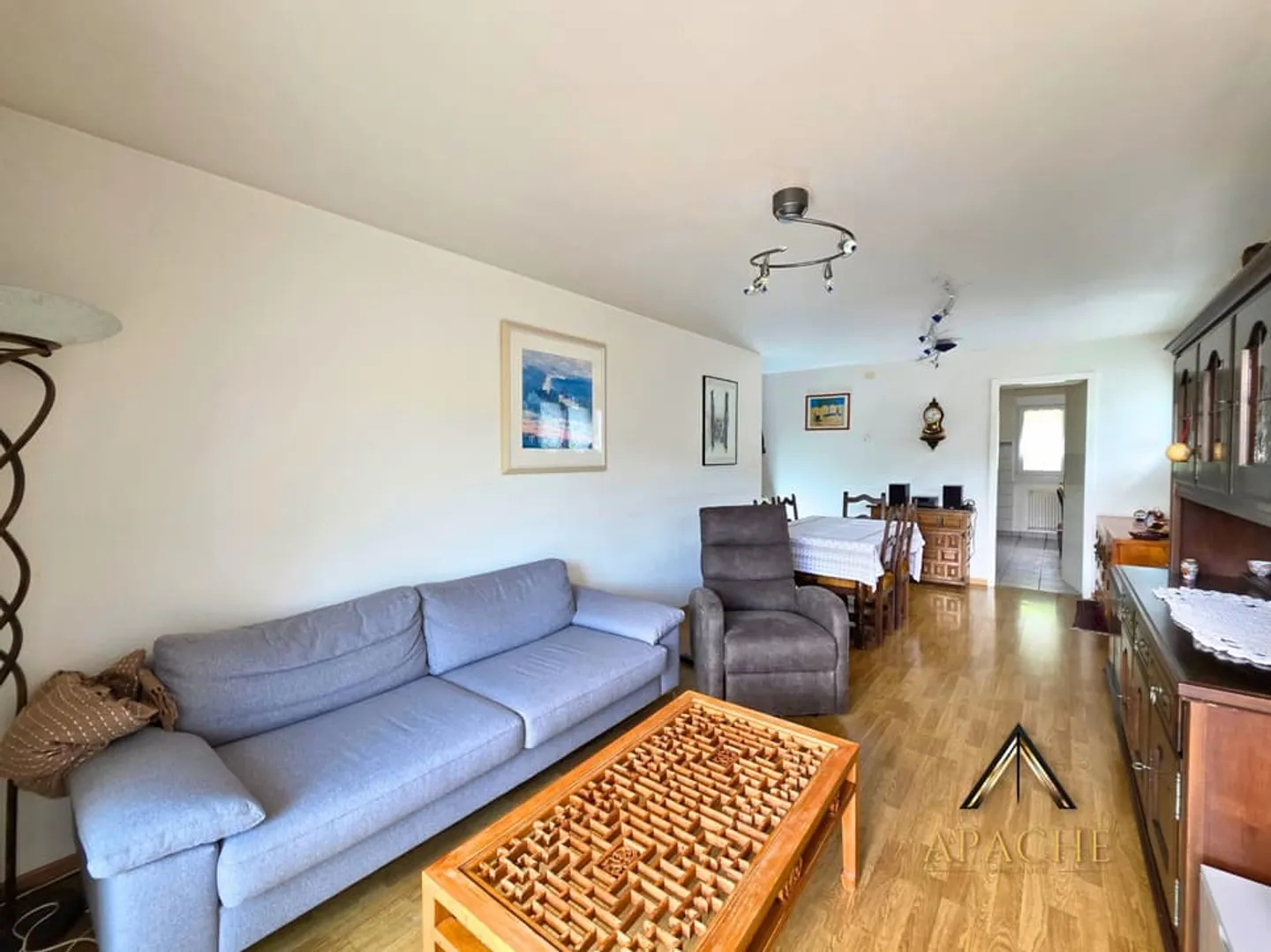 Appartamento di 3,5 locali con balcone e vista mozzafiato in posizione dominante - Foto 4 di 12