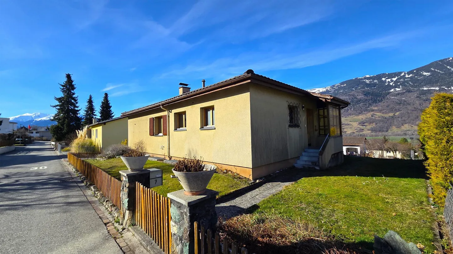 Freistehendes 6½-Zimmer-Einfamilienhaus an Aussichtslage in 30-er Zone - Photo 4 of 19