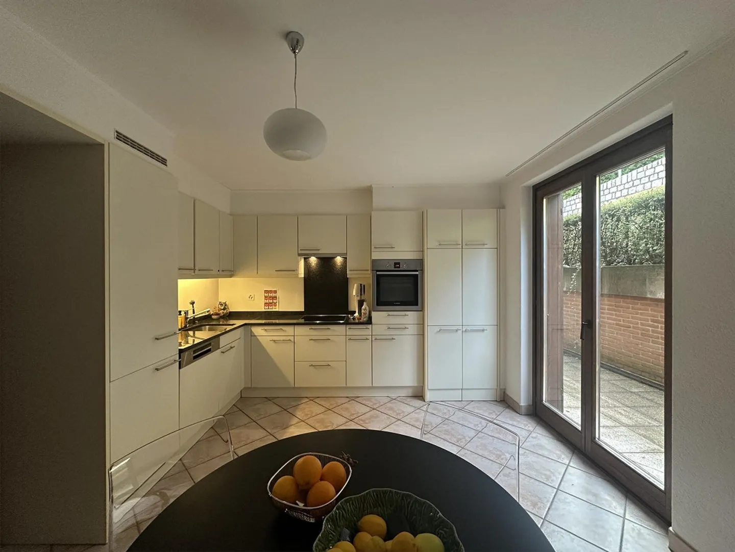 Spacious Apartment with Loggia and Lake View and Swimming Pool - Photo 10 of 13