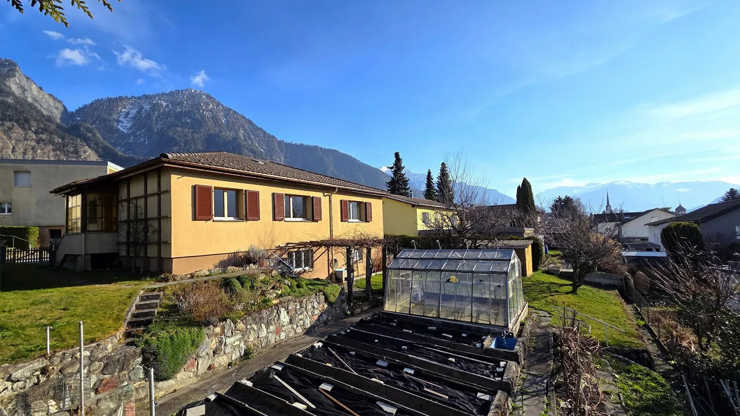 Freistehendes 6½-Zimmer-Einfamilienhaus an Aussichtslage in 30-er Zone - Photo 7 of 19