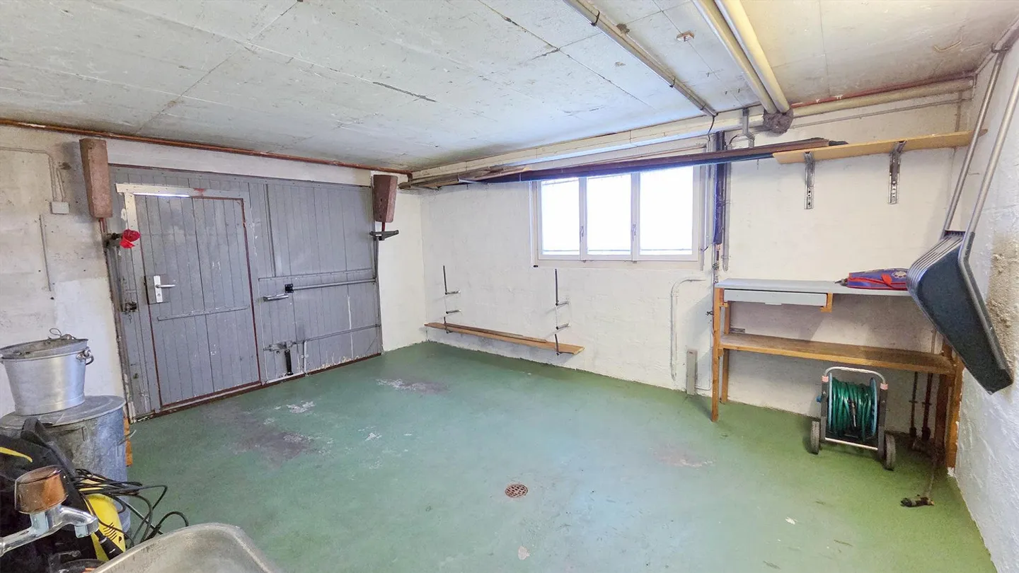 Freistehendes 6½-Zimmer-Einfamilienhaus an Aussichtslage in 30-er Zone - Photo 18 of 19