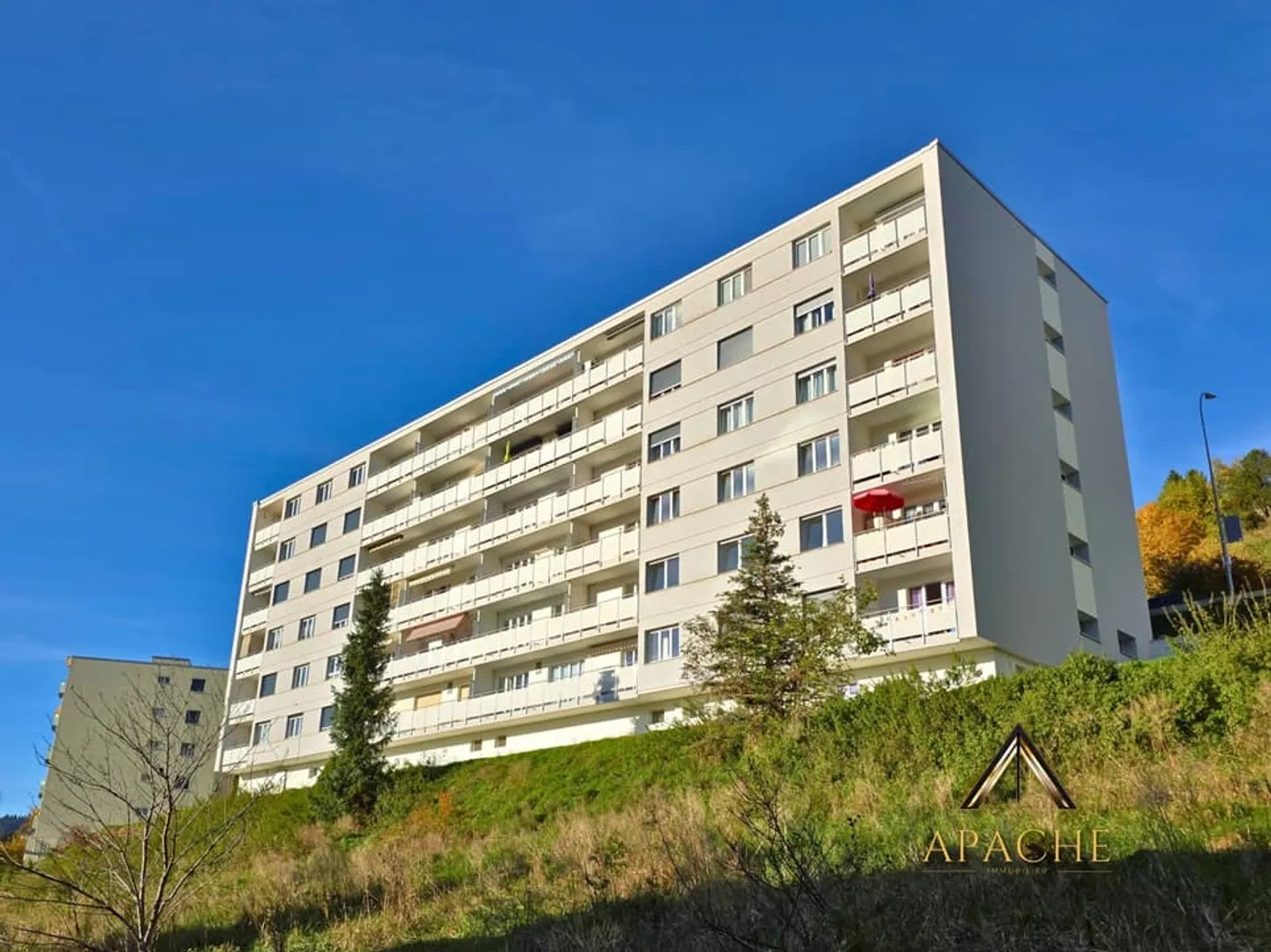 Appartamento di 3,5 locali con balcone e vista mozzafiato in posizione dominante - Foto 11 di 12