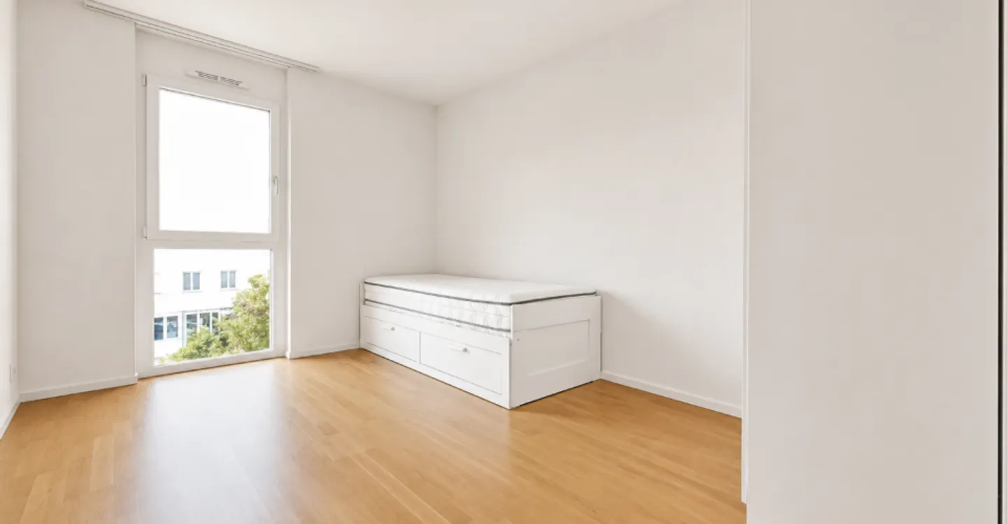 CONTEMPORARY HIGH-END APARTMENT WITH BALCONY-TERRACE NEAR THE LAKE - Photo 7 of 8