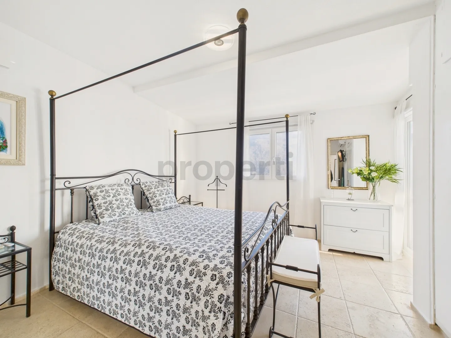 Charming villa in Morcote with garden and breathtaking lake view - Photo 7 of 13