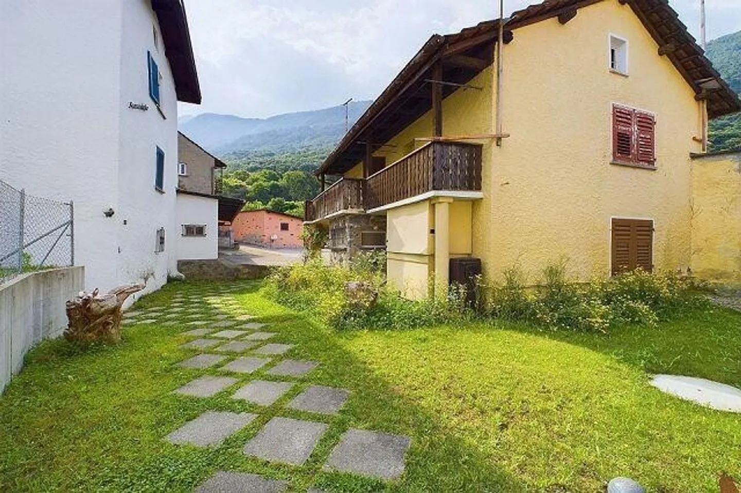 Rustikales Haus mit genehmigten Plänen - Foto 11 von 13