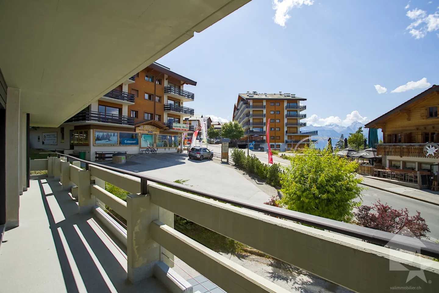 Große 5,5-Zimmer-Wohnung zu renovieren, 140 m2, Terrasse - Foto 3 von 25