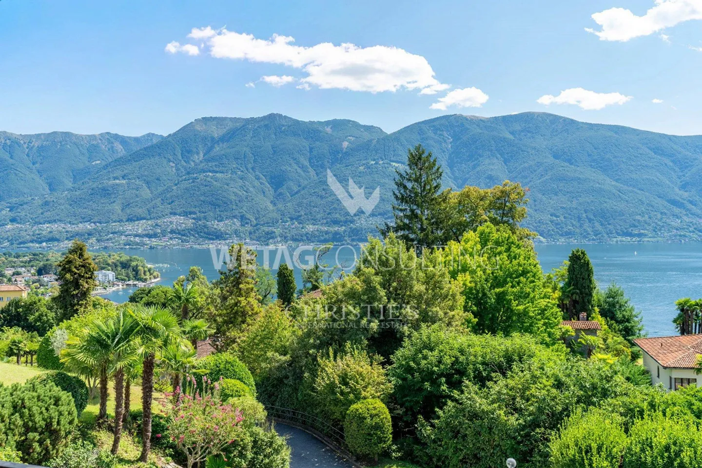 Attico esclusivo e spazioso con vista panoramica sul lago - Foto 12 di 13