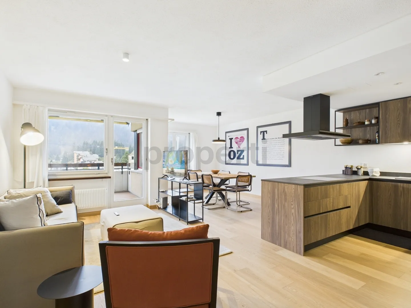 Moderne 3.5 Zimmer Wohnung im San Bernadino Skigebiet- Erst-/Zweitwohnsitz - Foto 1 von 12