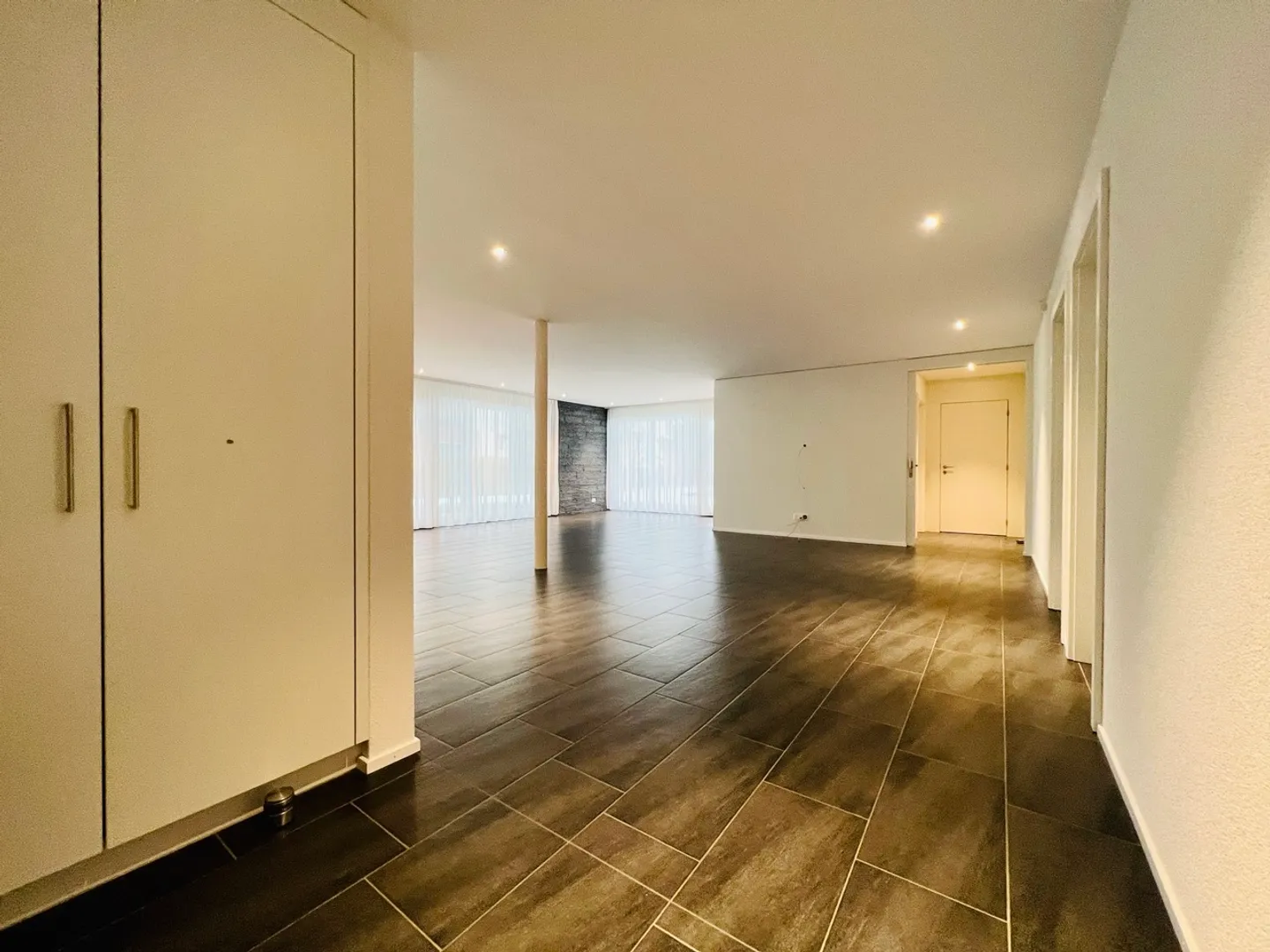 Spacious Family Home with Garden Seating Area and Living Comfort - Photo 3 of 9