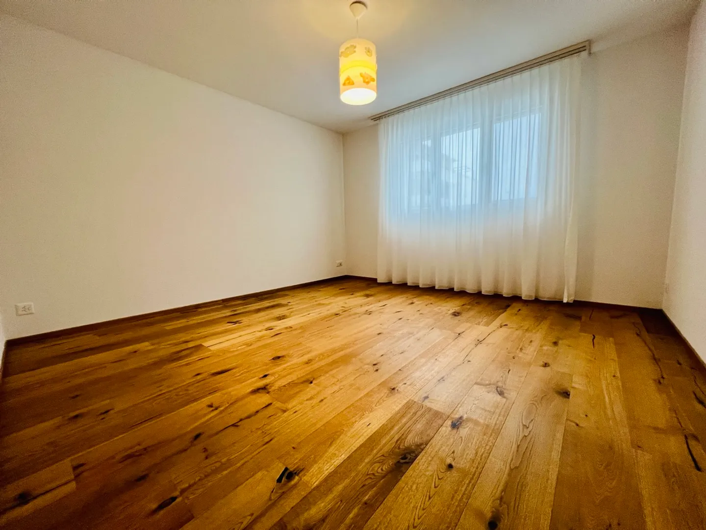 Spacious Family Home with Garden Seating Area and Living Comfort - Photo 8 of 9