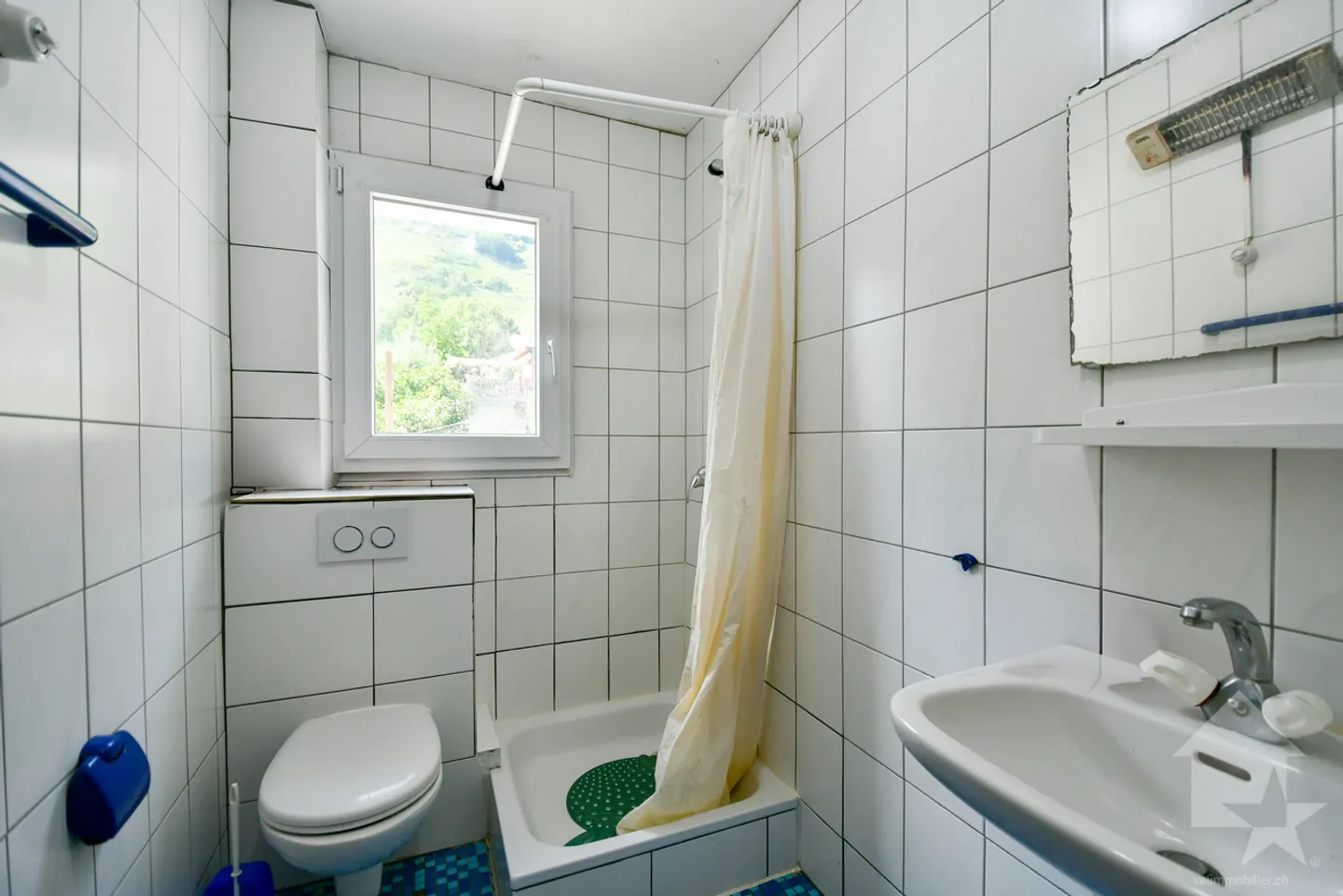 Rare opportunity: lot of two apartments in the heart of Fully - Photo 14 of 16