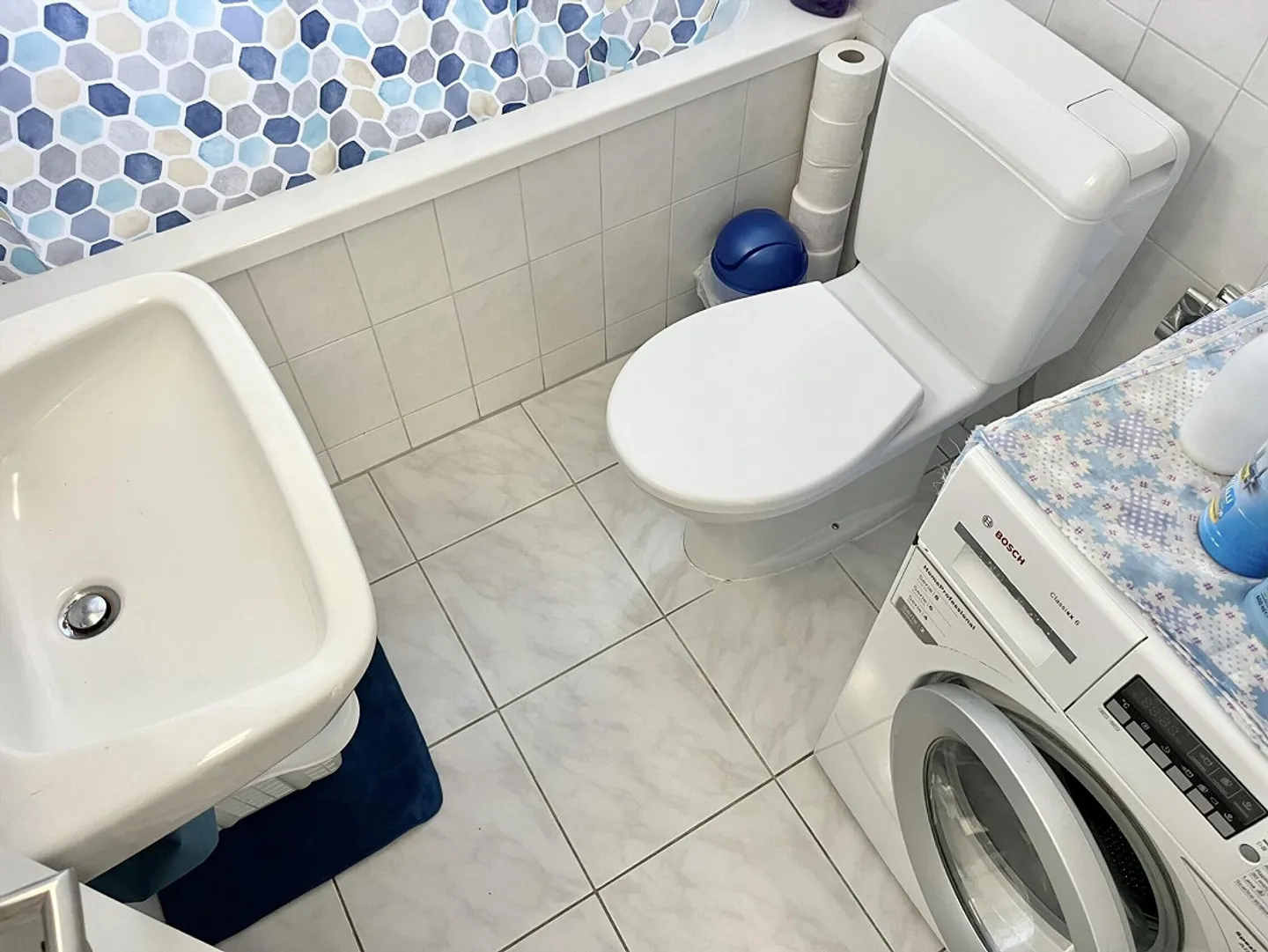 Großes Dachgeschoß mit 5,5 Zimmern und Terrasse in Bellinzona zu vermieten - Foto 8 von 9