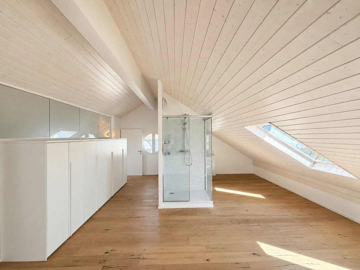 Double height living room, 3 bedrooms of 17 to 18 m² and loft of 51 m² - Photo 6 of 15