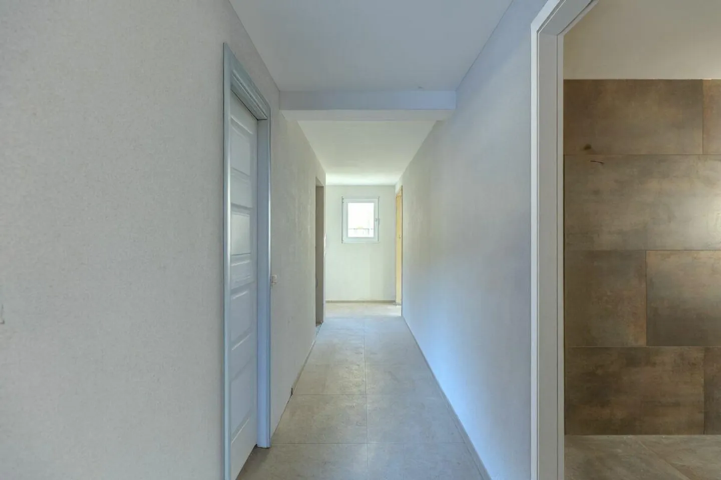 Villa unifamiliare a Widnau - completamente ristrutturata, efficiente dal punto di vista energetico e in una posizione micro-ottimale - Foto 11 di 16
