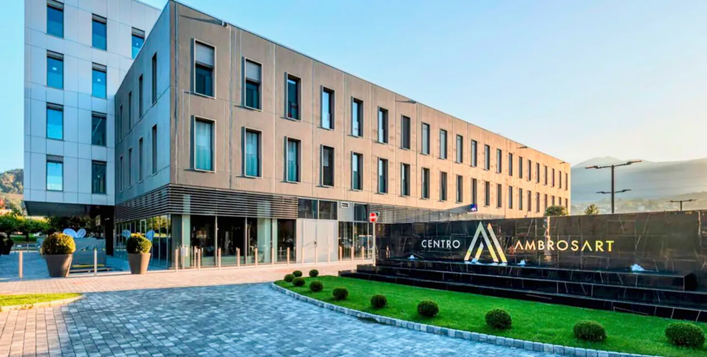 2 Fully Furnished Offices: 18m2 at CHF 850.- and 20m2 at CHF 950.- - Photo 1 of 7