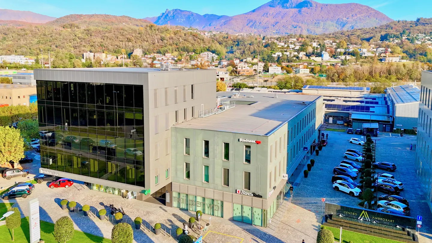 2 Fully Furnished Offices: 18m2 at CHF 850.- and 20m2 at CHF 950.- - Photo 6 of 7