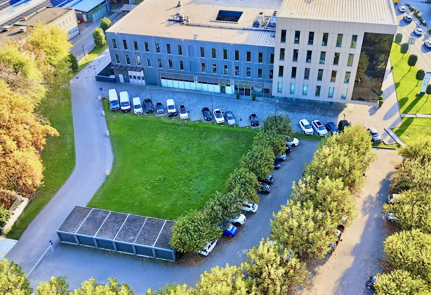 2 Fully Furnished Offices: 18m2 at CHF 850.- and 20m2 at CHF 950.- - Photo 7 of 7