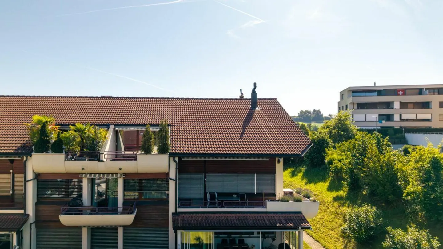 Appartement sous les combles avec charme et potentiel d'aménagement - Photo 7 sur 9