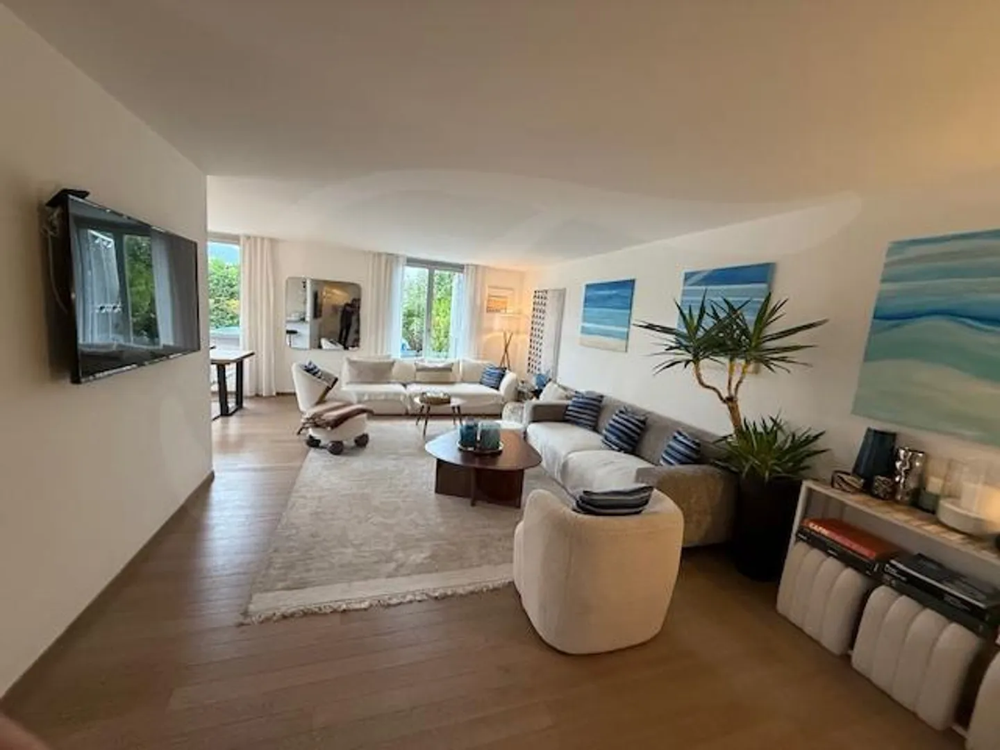 6-Room Duplex - Photo 4 of 6