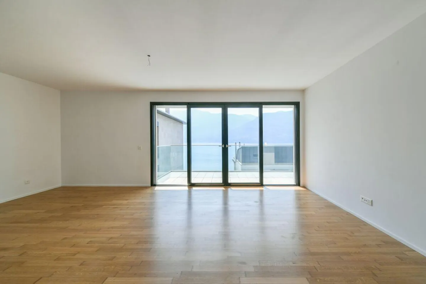 Appartamento 3,5 locali con vista lago - Foto 7 di 13