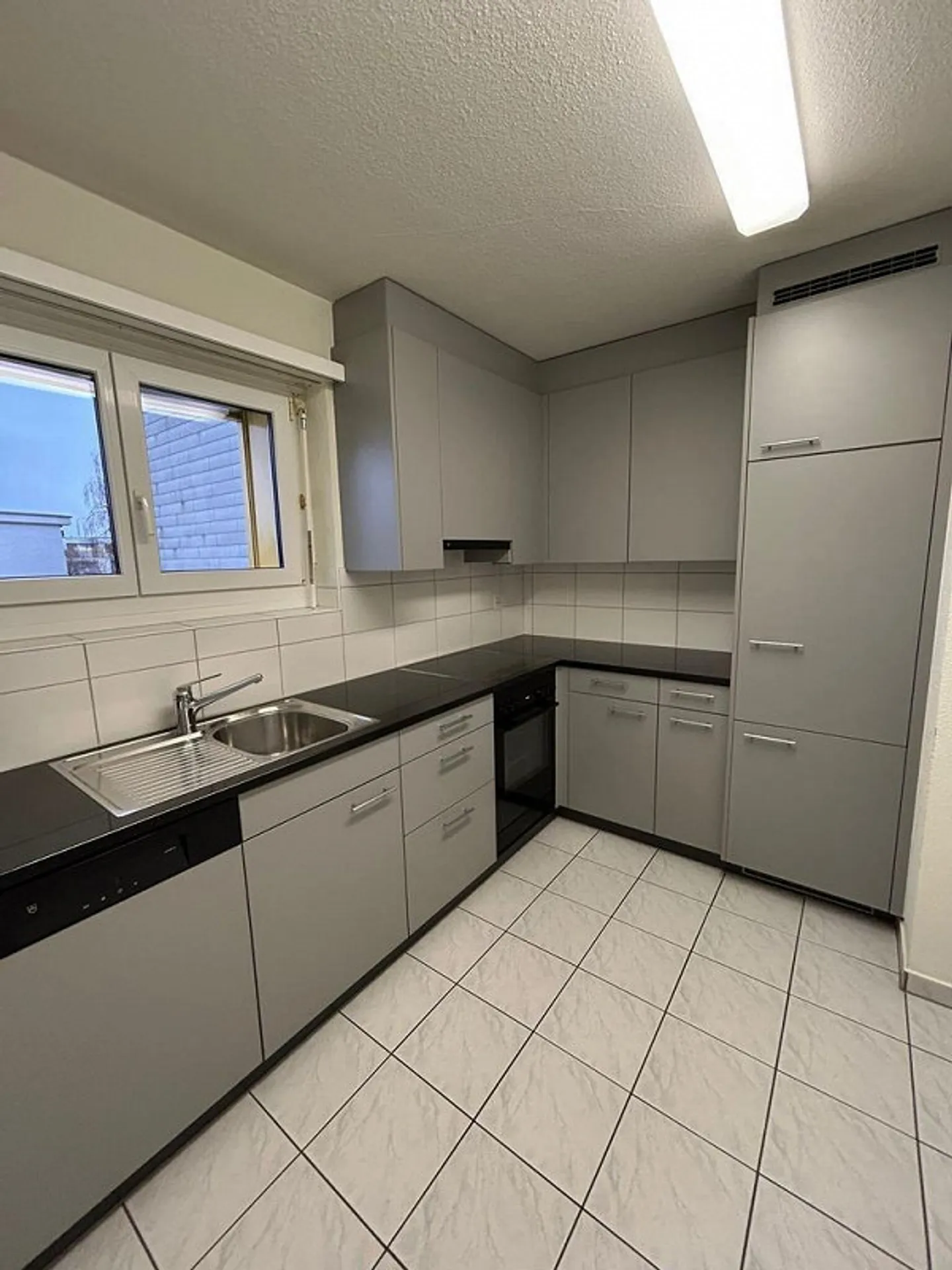 Votre nouveau chez-vous à Oberglatt - Appartement 2.5 pièces - Photo 2 sur 6