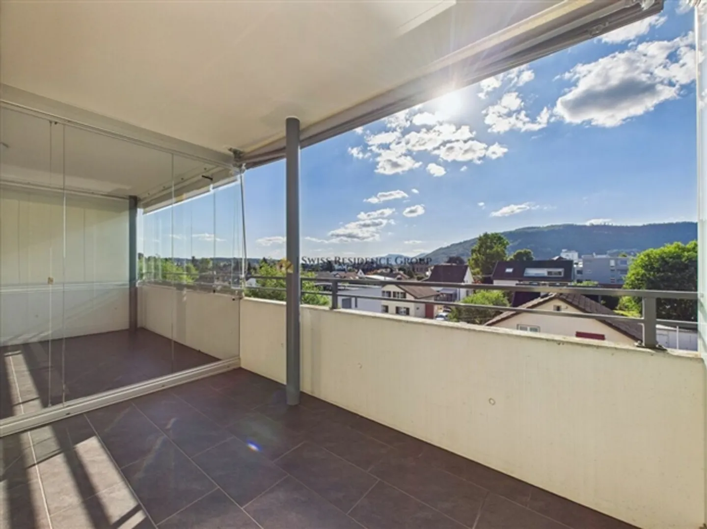 Beau logement avec vue et emplacement central - Photo 2 sur 10