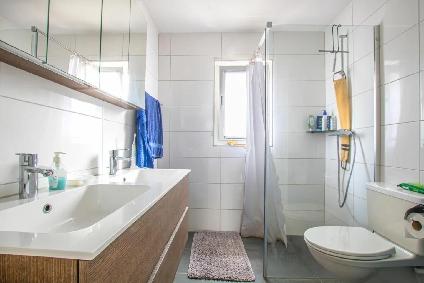 Détente Pure : Appartement 4.5 pièces avec piscine communautaire et sauna - Photo 7 sur 11