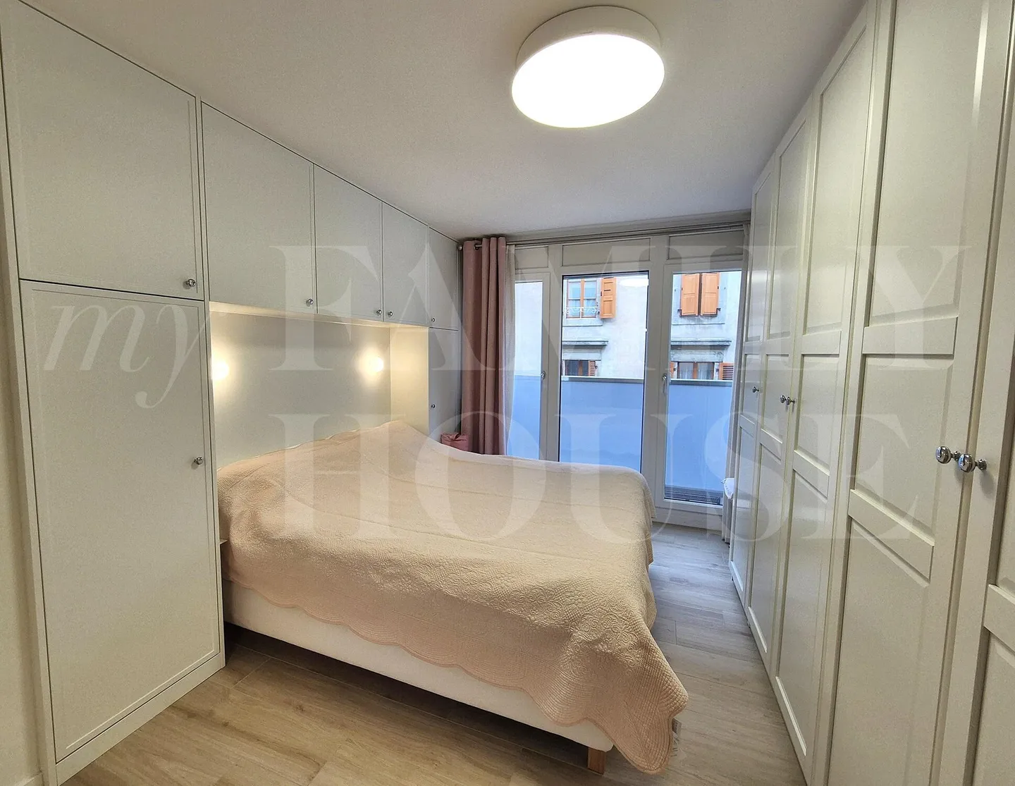 Appartement Charmant dans un Quartier Calme - Photo 5 sur 7