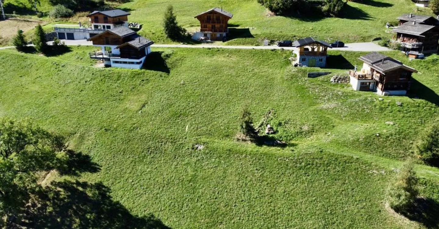 Terreno pronto ad accogliere il tuo futuro chalet a La Tzoumaz - Foto 2 di 7